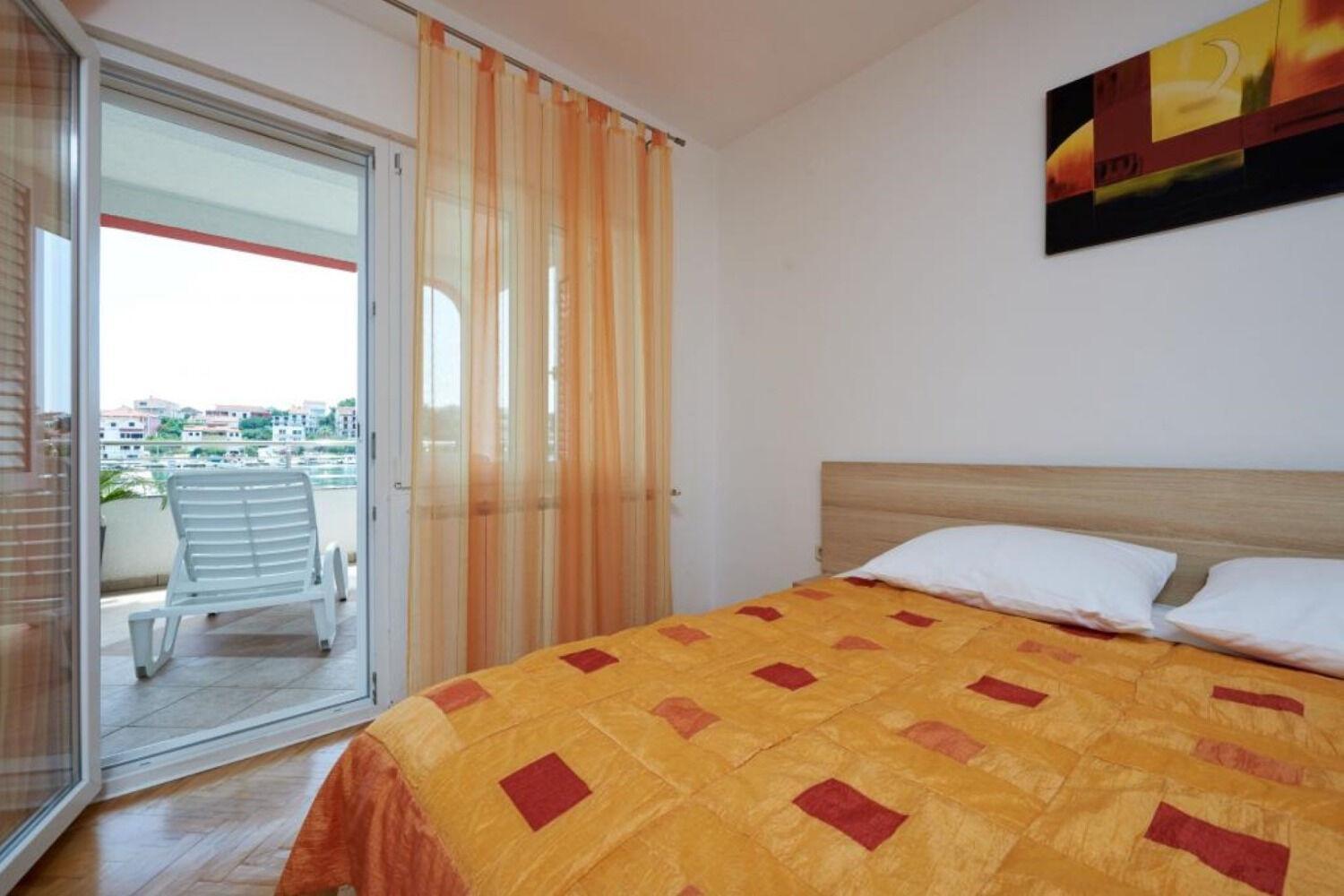 Apartments Mare - 30 M From Pebble Beach Сегет-Враниця Екстер'єр фото