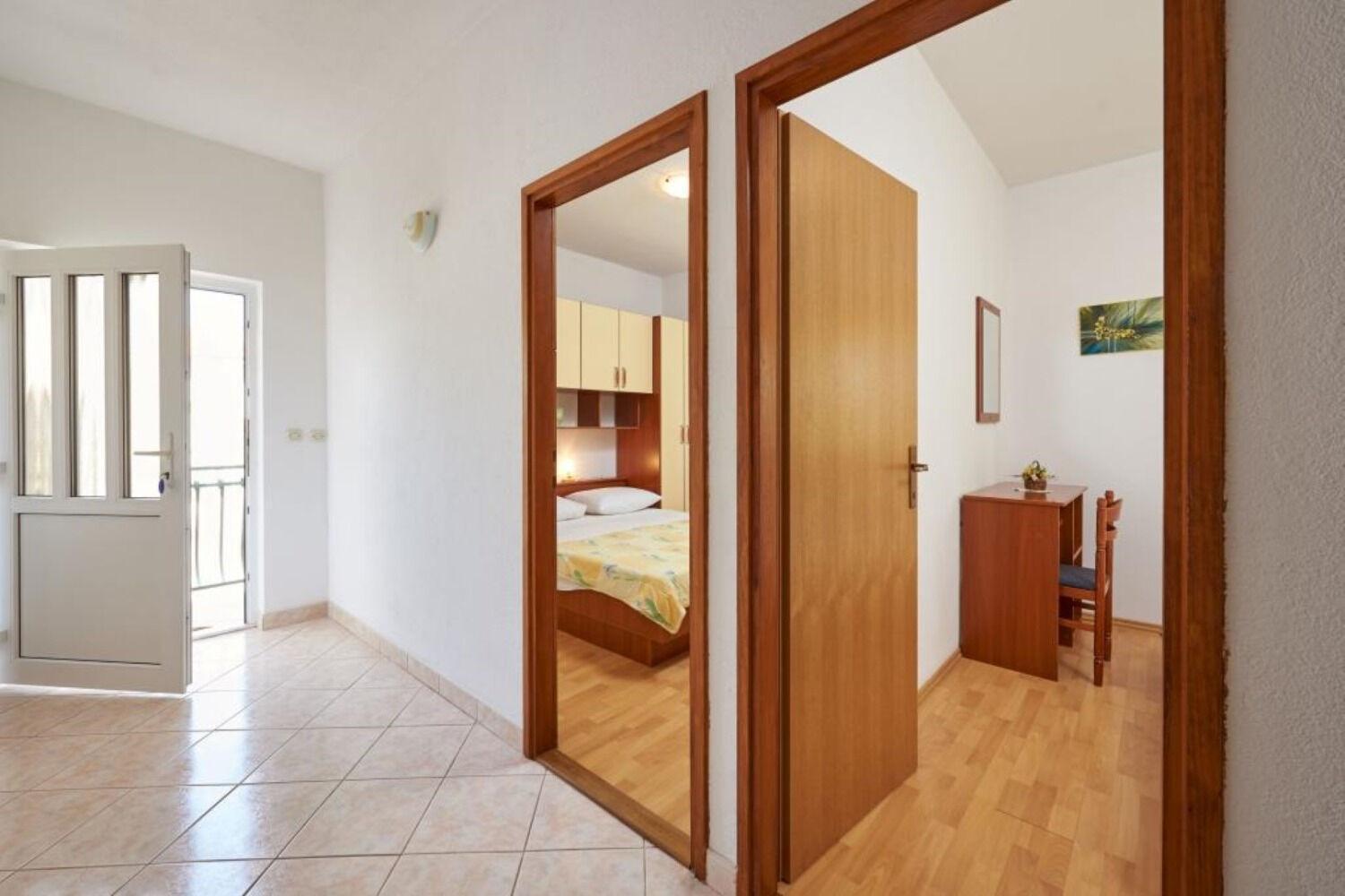 Apartments Mare - 30 M From Pebble Beach Сегет-Враниця Екстер'єр фото