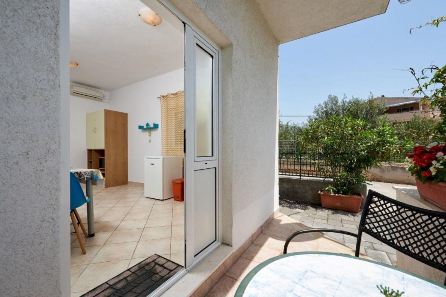 Apartments Mare - 30 M From Pebble Beach Сегет-Враниця Екстер'єр фото