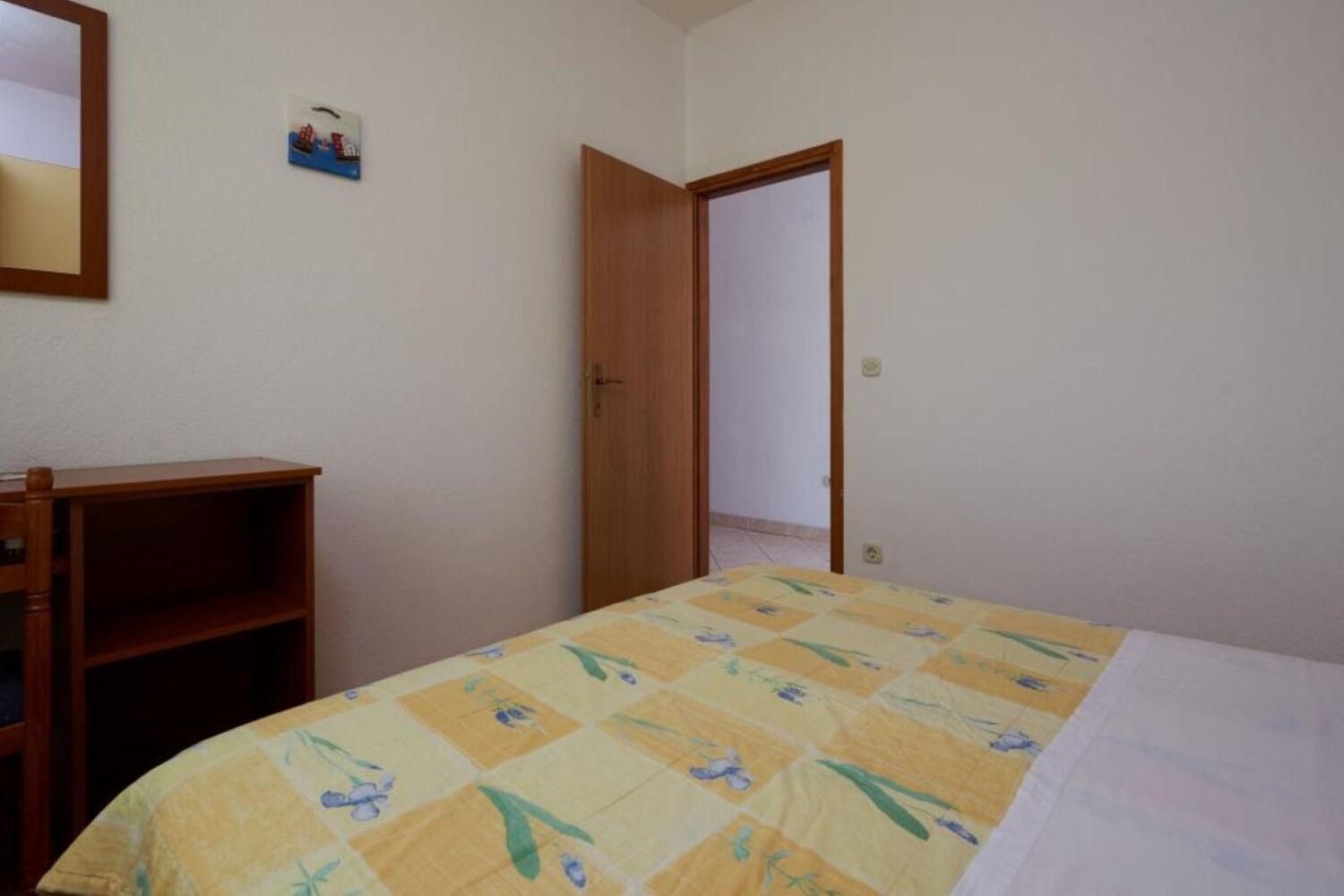 Apartments Mare - 30 M From Pebble Beach Сегет-Враниця Екстер'єр фото