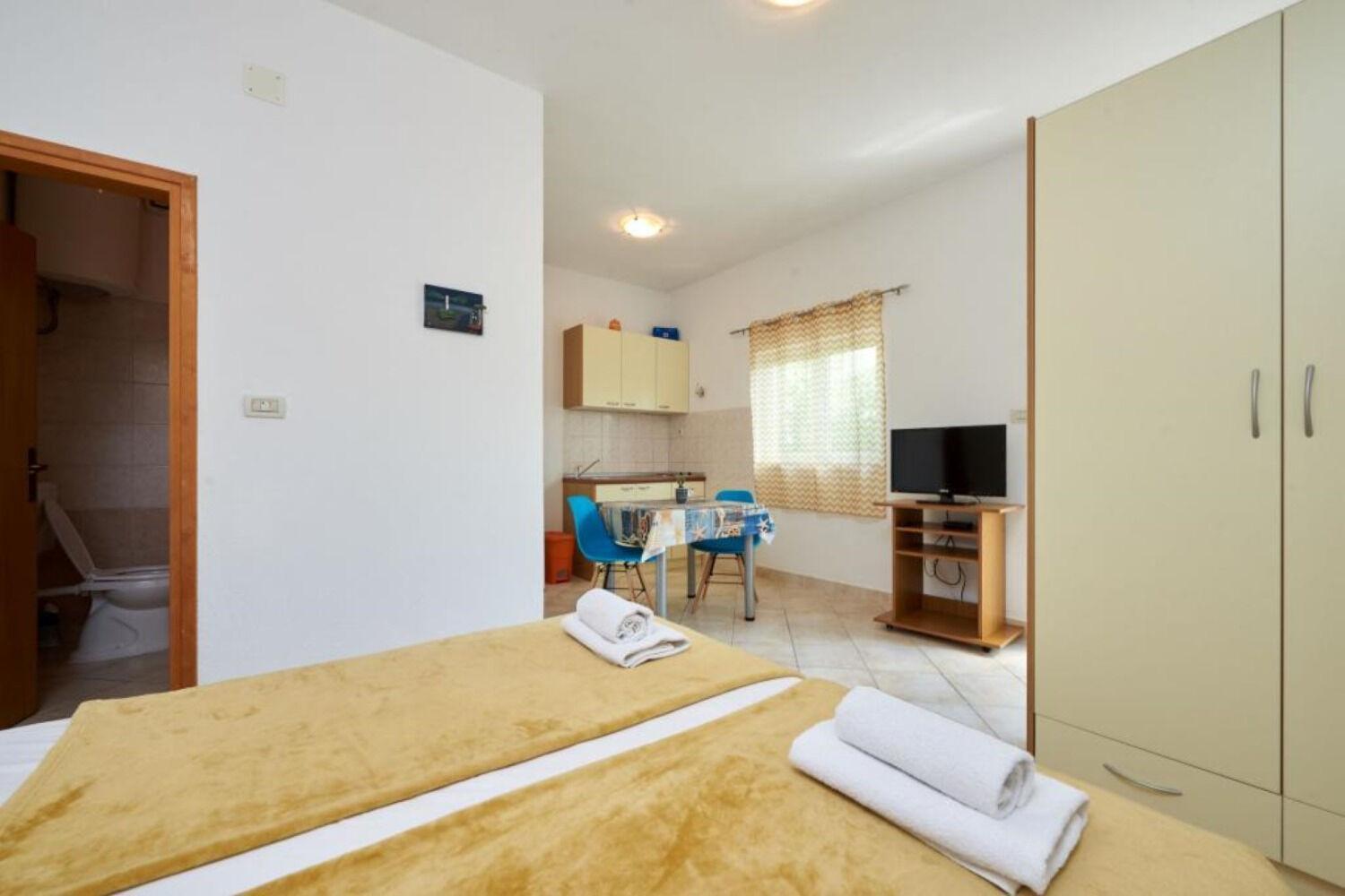 Apartments Mare - 30 M From Pebble Beach Сегет-Враниця Екстер'єр фото