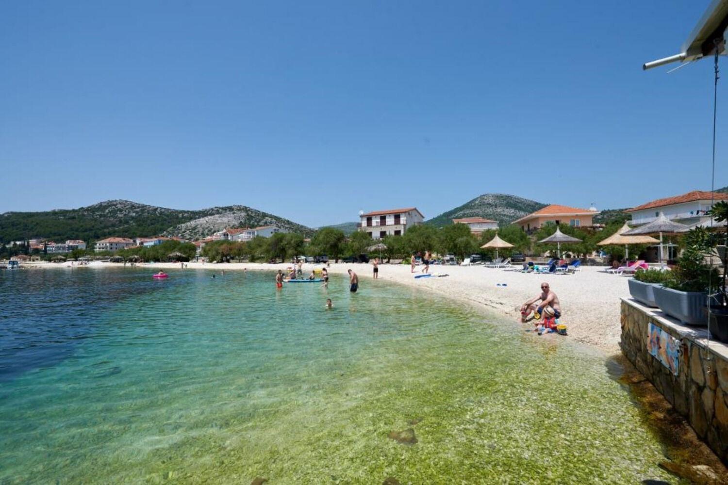 Apartments Mare - 30 M From Pebble Beach Сегет-Враниця Екстер'єр фото