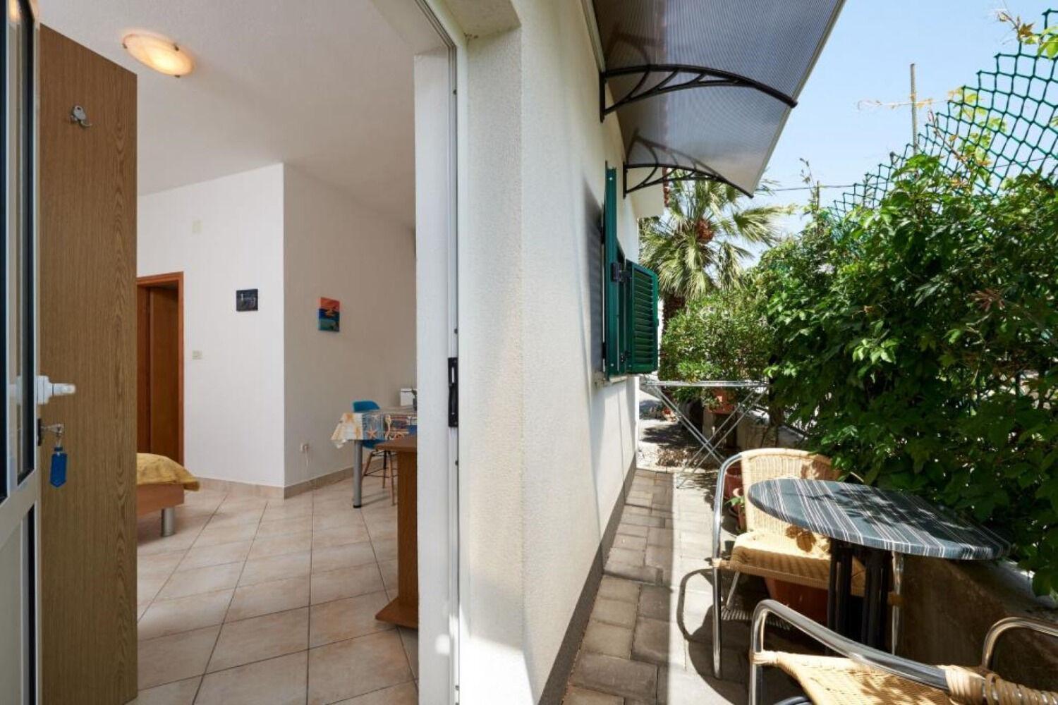 Apartments Mare - 30 M From Pebble Beach Сегет-Враниця Екстер'єр фото