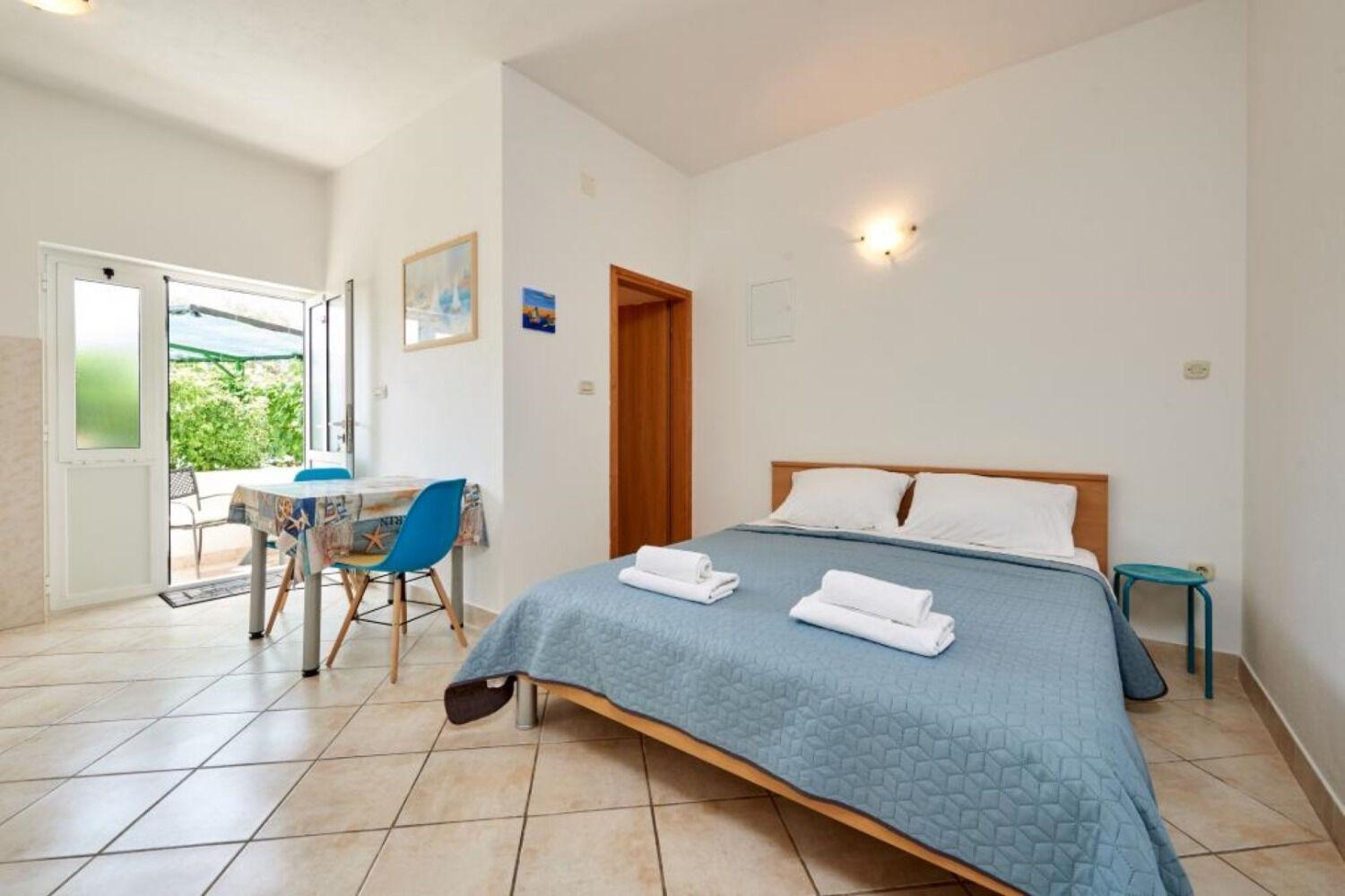 Apartments Mare - 30 M From Pebble Beach Сегет-Враниця Екстер'єр фото