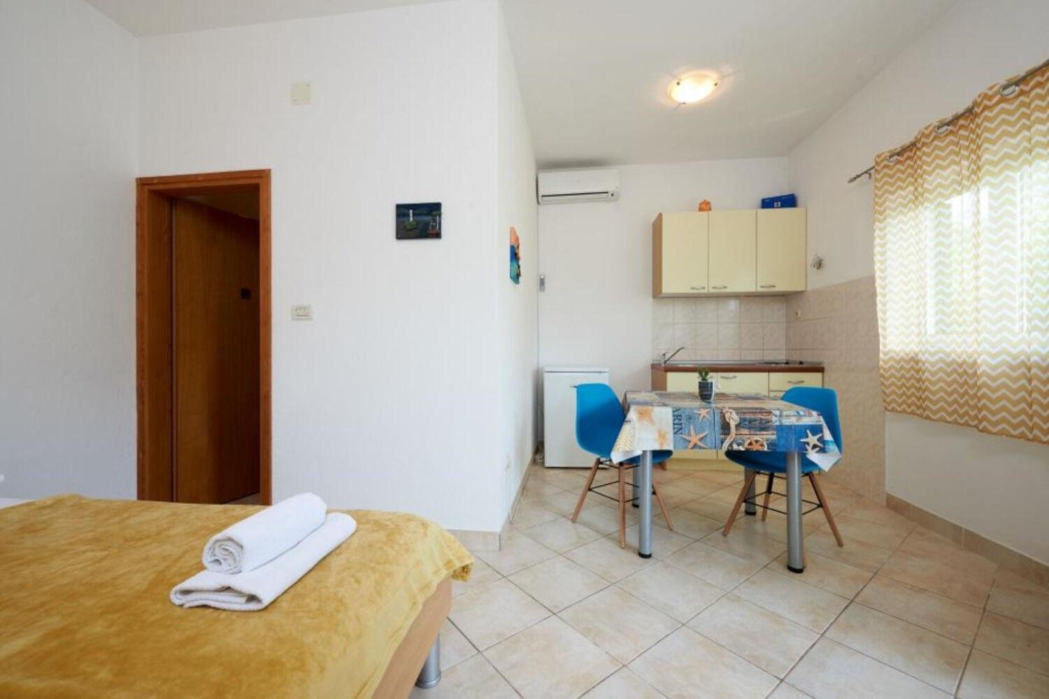 Apartments Mare - 30 M From Pebble Beach Сегет-Враниця Екстер'єр фото