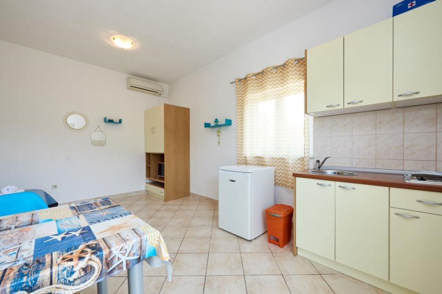 Apartments Mare - 30 M From Pebble Beach Сегет-Враниця Екстер'єр фото