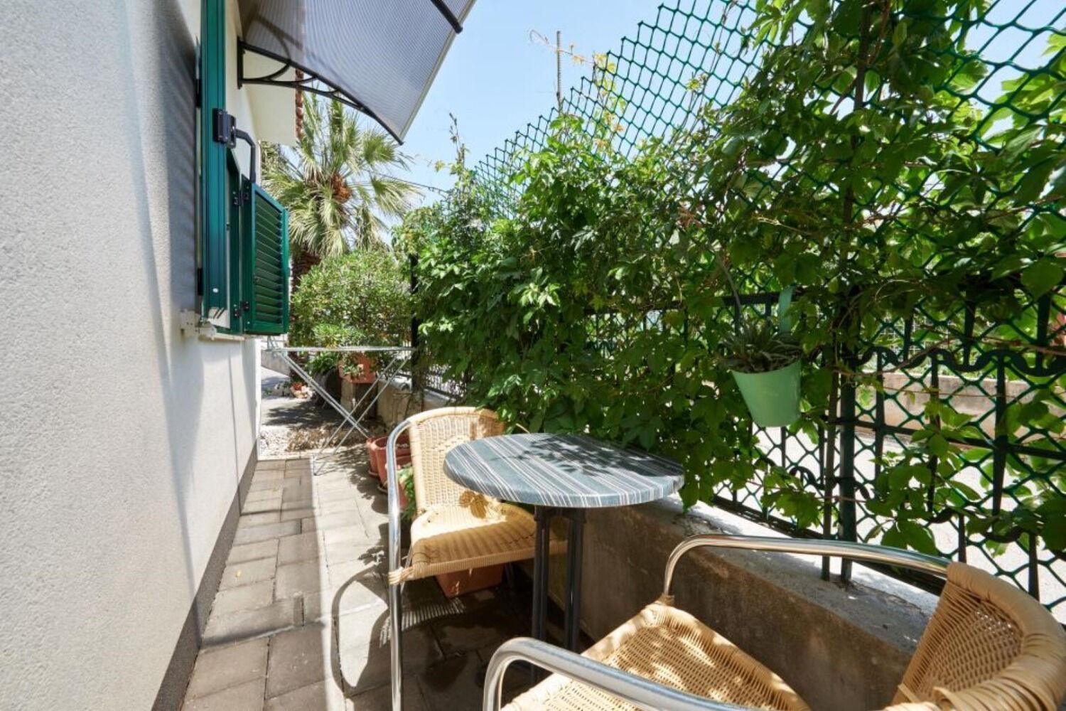 Apartments Mare - 30 M From Pebble Beach Сегет-Враниця Екстер'єр фото