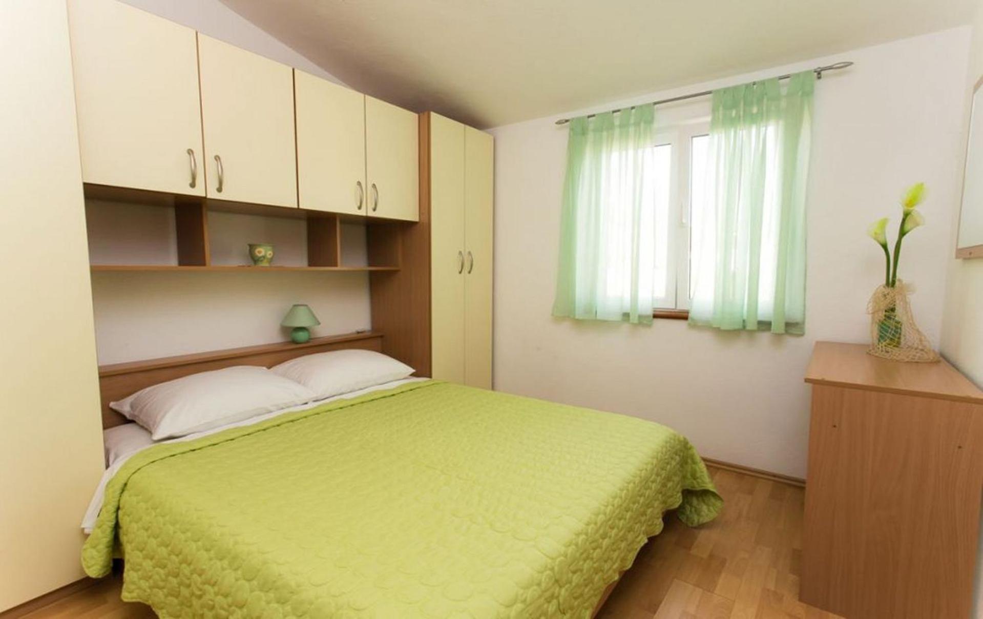 Apartments Mare - 30 M From Pebble Beach Сегет-Враниця Екстер'єр фото